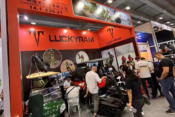 Natuwa si Luckyram ng malaking katanyagan sa Canton Fair